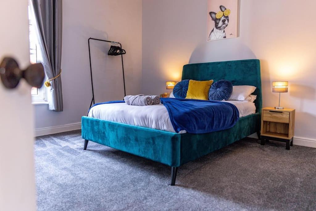 Glasswing Stays Liquorice Lodge Castleford Exterior foto